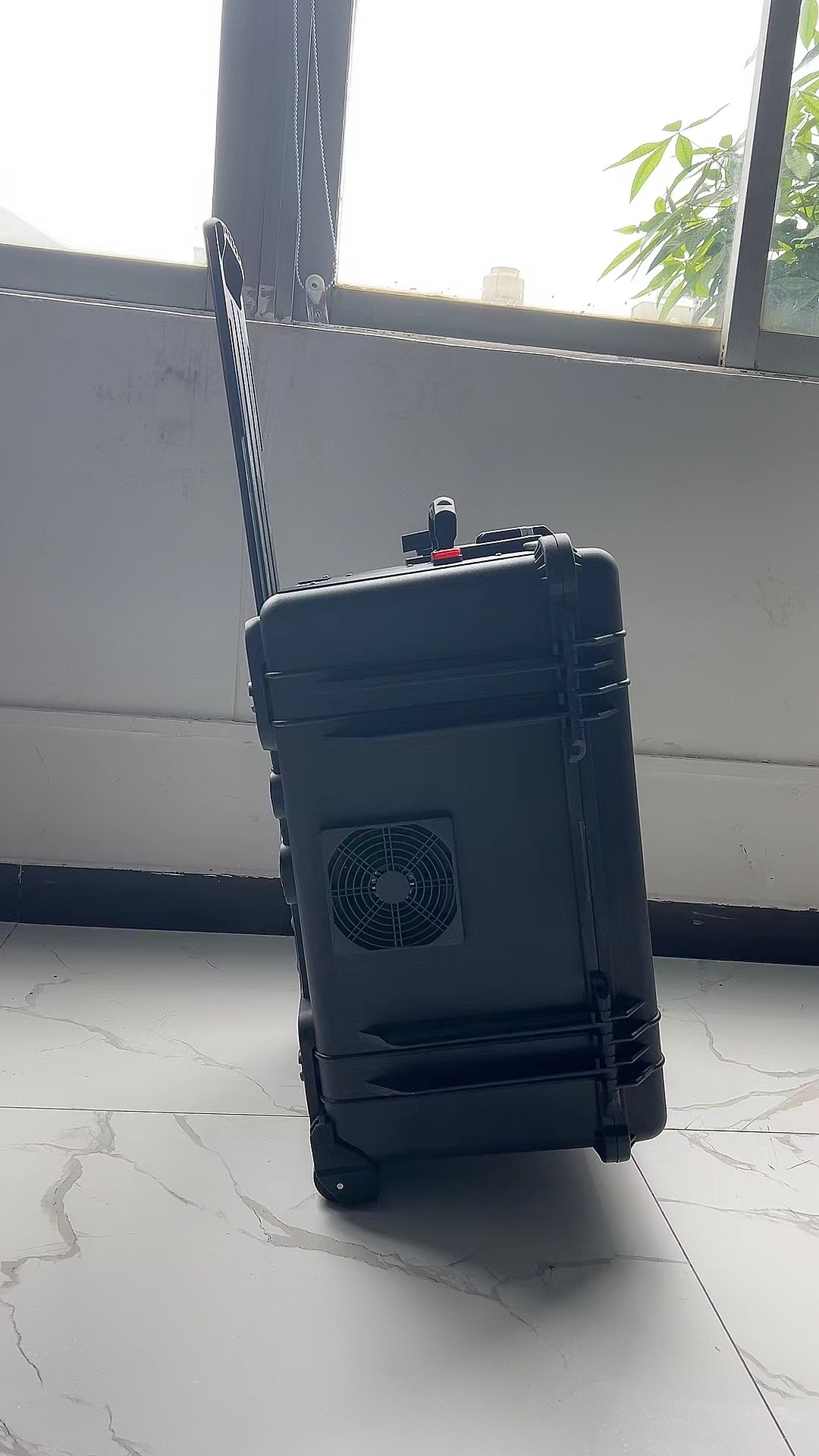 宜阳手拉箱型移动通信干扰器
